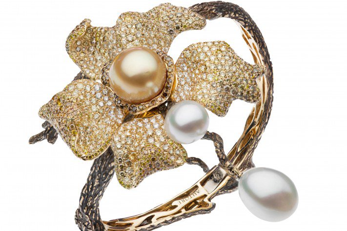 Autore: Orange Blossom Cuff from the Orchid Collection