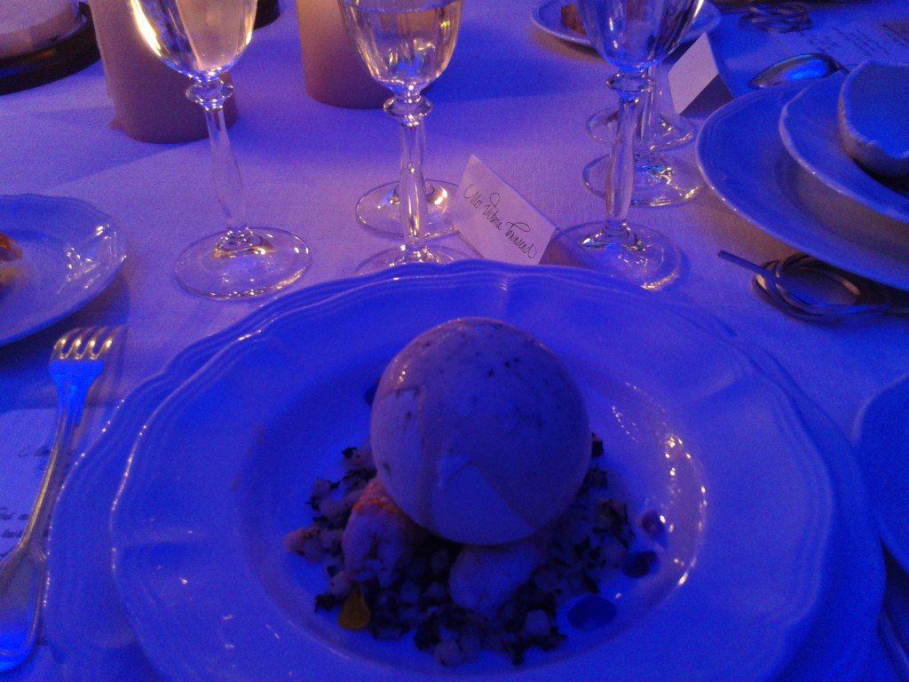 From starter to dessert, we ate mysterious moons containing delicacies