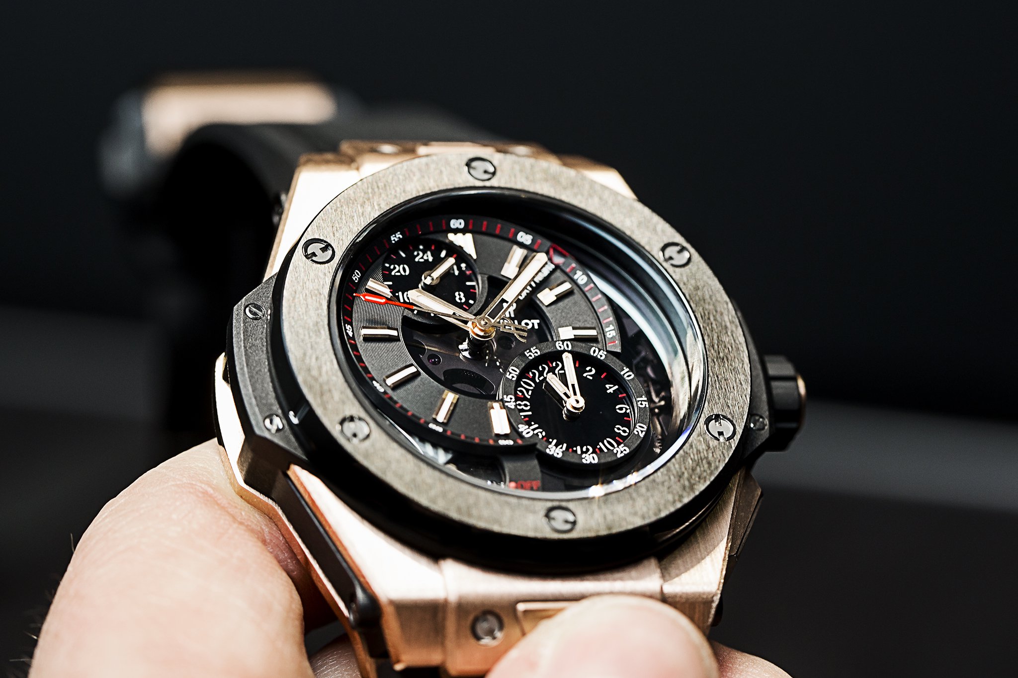 Hublot Big Bang Alarm Repeater Watch in King Gold Hands On