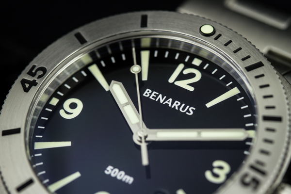 Benarus Moray 42 Dive Watch Review Wrist Time Reviews 
