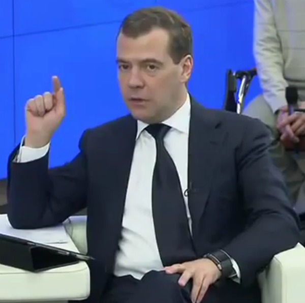 Russian President Medvedev Wearing HD3 Slyde Watch Feature Articles 