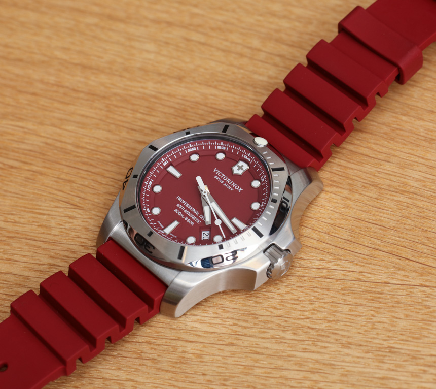 Victorinox Swiss Army INOX Professional Diver Watch Hands-On Hands-On 