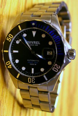Nivrel Sea Series Diving Watch Makes Sense For Any Collection: Coming in Red, Yellow, And Blue Trim Watch Releases 
