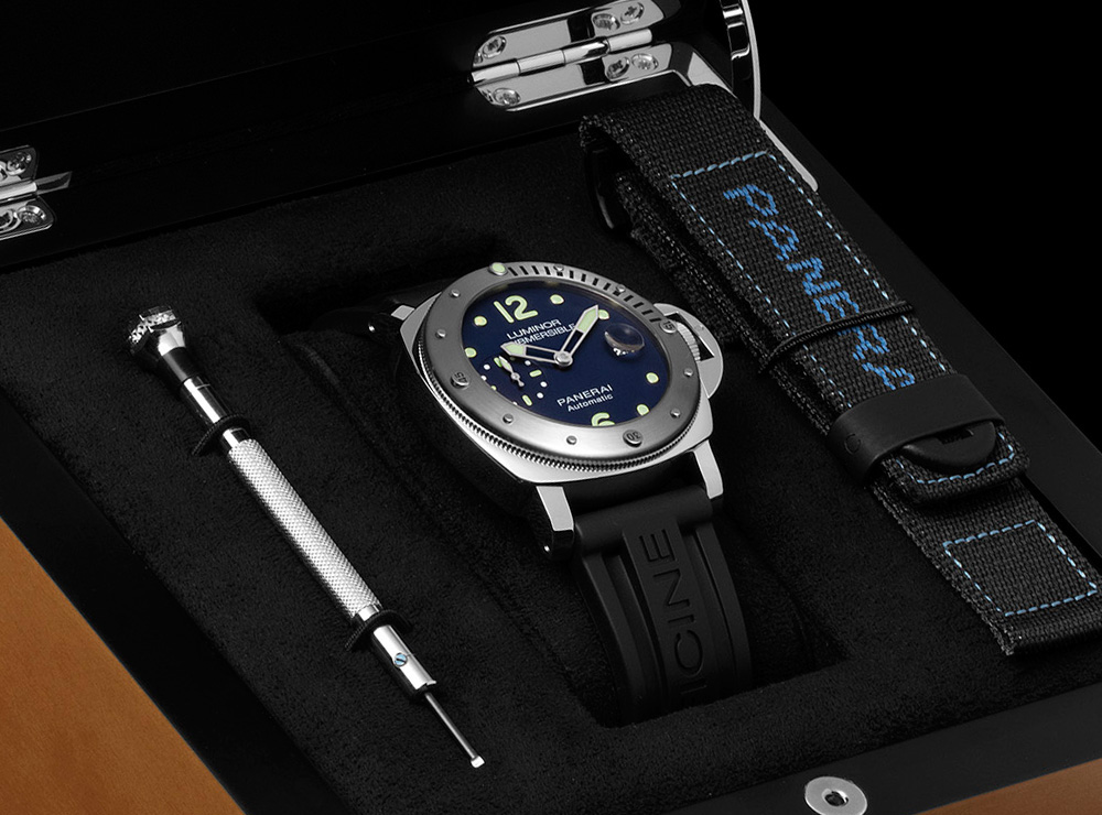 Panerai Luminor Submersible Automatic Acciaio PAM731 'E-Commerce Micro-Edition' Watch Watch Releases 