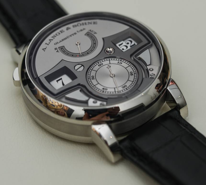 Side  of Lange-Lange-Zeitwerk-Weissgold-White-goldA. Lange & Söhne’s mechanical digital watch-Lange Zeitwerk