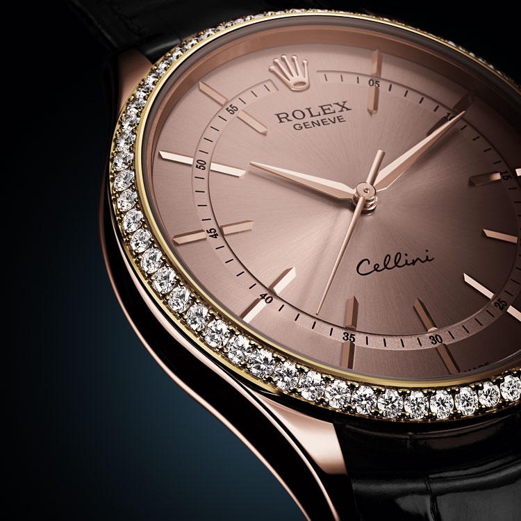 Side of Rolex Cellini everose gold watch