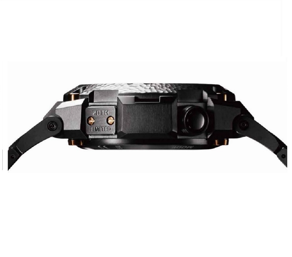 Side of Casio G-Shock MRG-G1000HT ‘Hammer Tone’ 